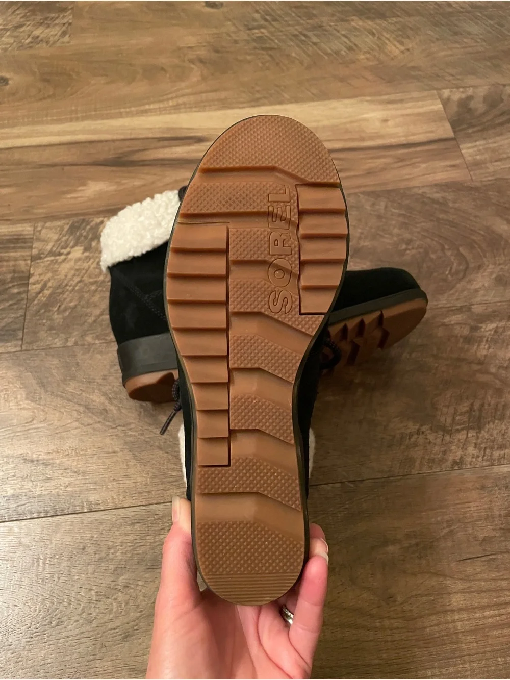 Sorel Evie Black Suede Sherpa-Lined Waterproof Wedge Lace-Up Bootie Size 8.5